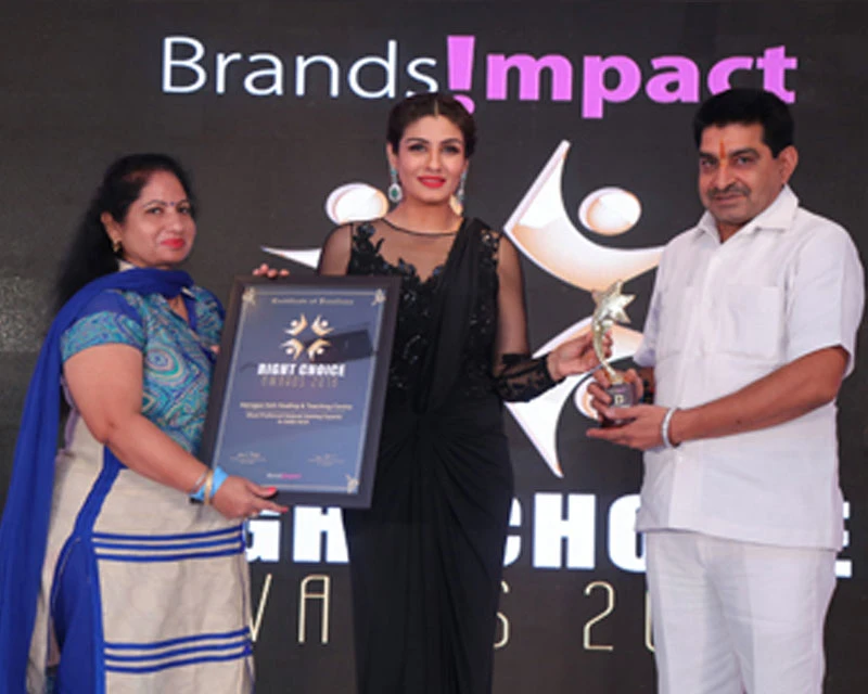 Brands Impact, Right Choice Awards, RCA, Award, Raveena Tandon