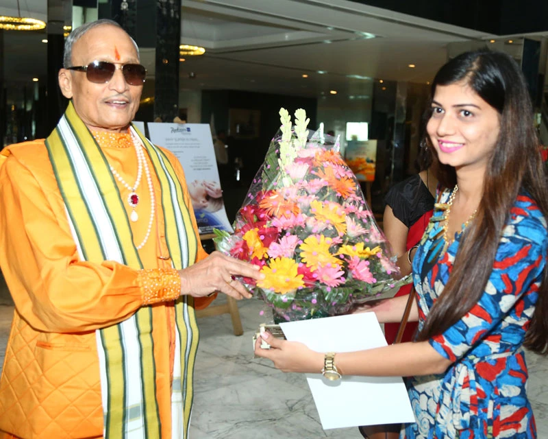 Brands Impact, Right Choice Awards, RCA, Award, Raj Rishi Acharya Shri Sudarshan Ji Maharaj, Raj Rishi Acharya, Ankita Singh