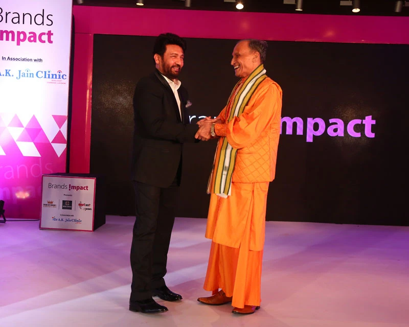 Brands Impact, Right Choice Awards, RCA, Award, Shekhar Suman, Raj Rishi Acharya Shri Sudarshan Ji Maharaj, Raj Rishi Acharya